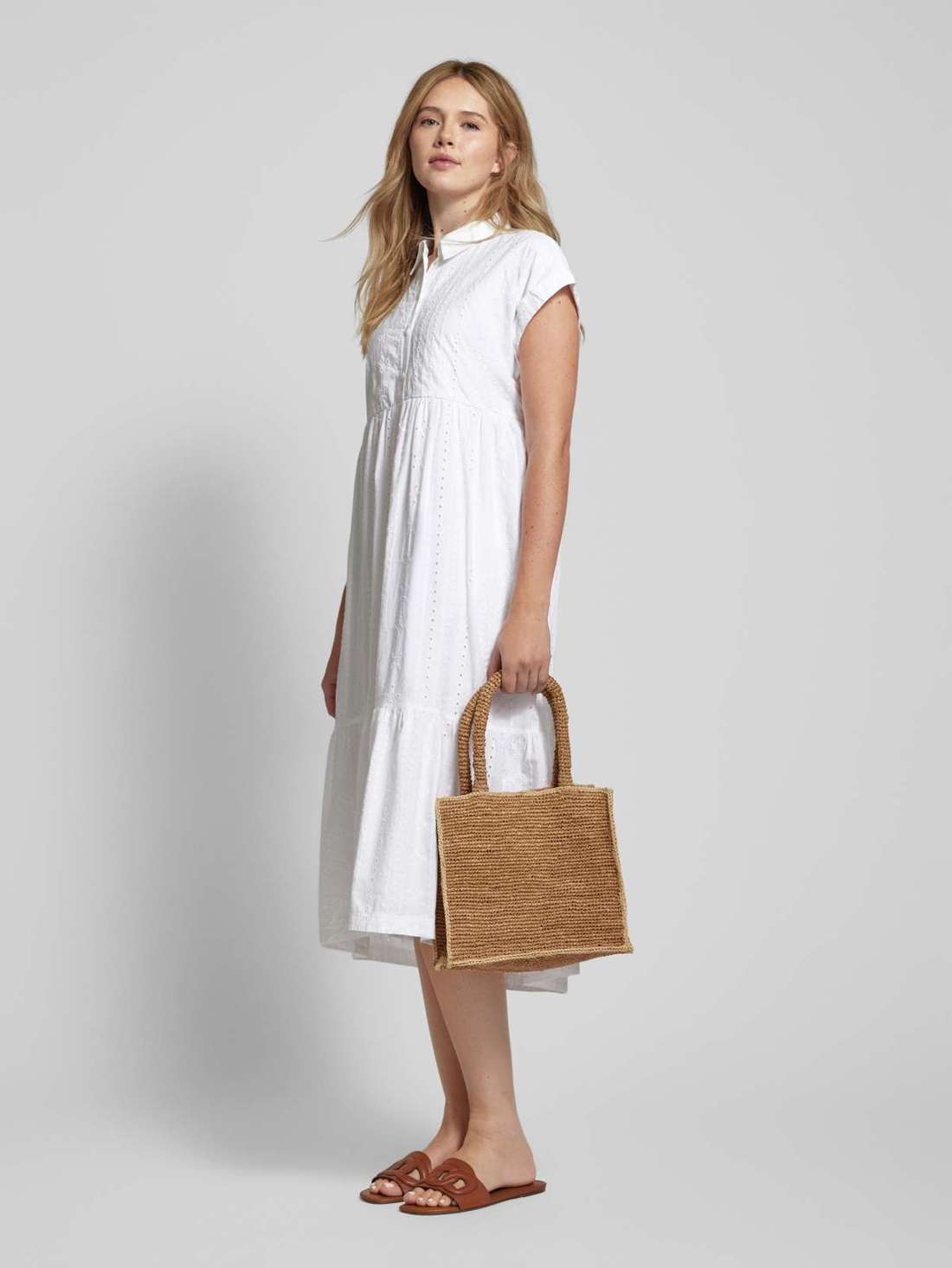 Платье миди с кружевом крючком