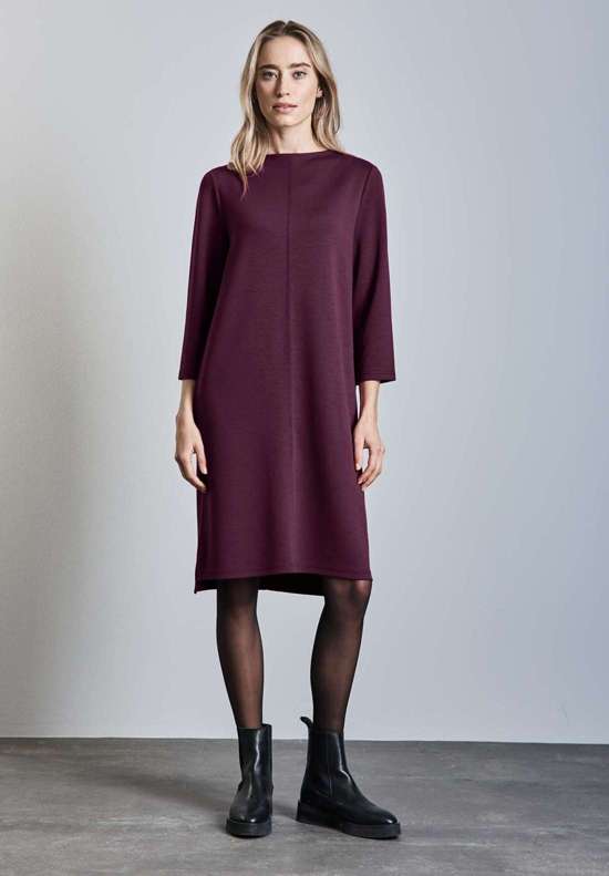 Платье миди однотонного цвета