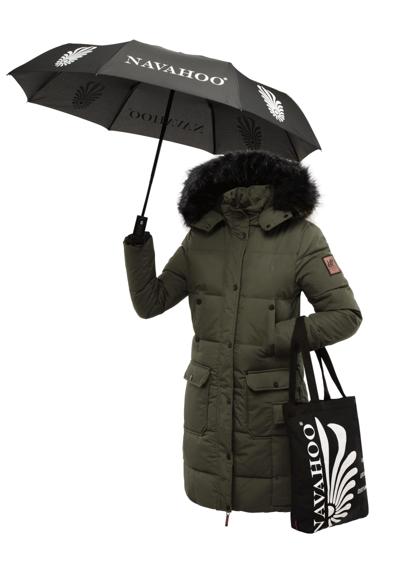 Зимнее пальто, теплая женская парка с сумкой для покупок и зонтиком.