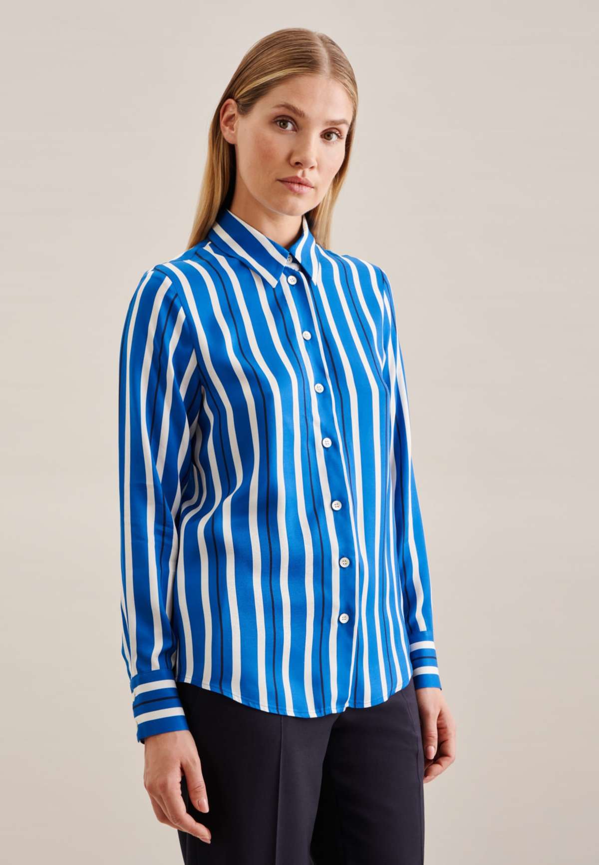 Блузка-рубашка, полоски на воротнике с длинными рукавами
