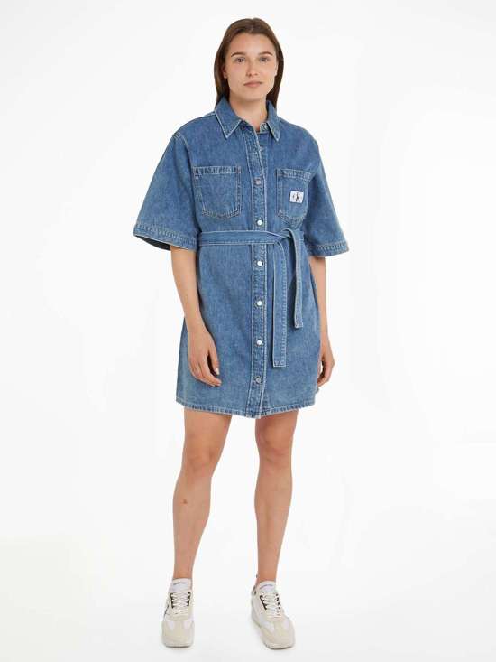 Джинсовое платье с нашивкой-логотипом BOXY BELTED SHIRT DRESS