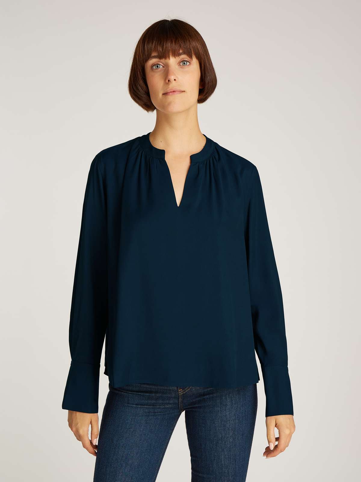 Блузка с длинными рукавами и рюшами SOFT VIS V NECK LS BLOUSE