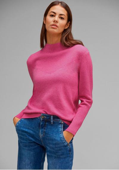 Вязаный свитер, по схеме спицами.