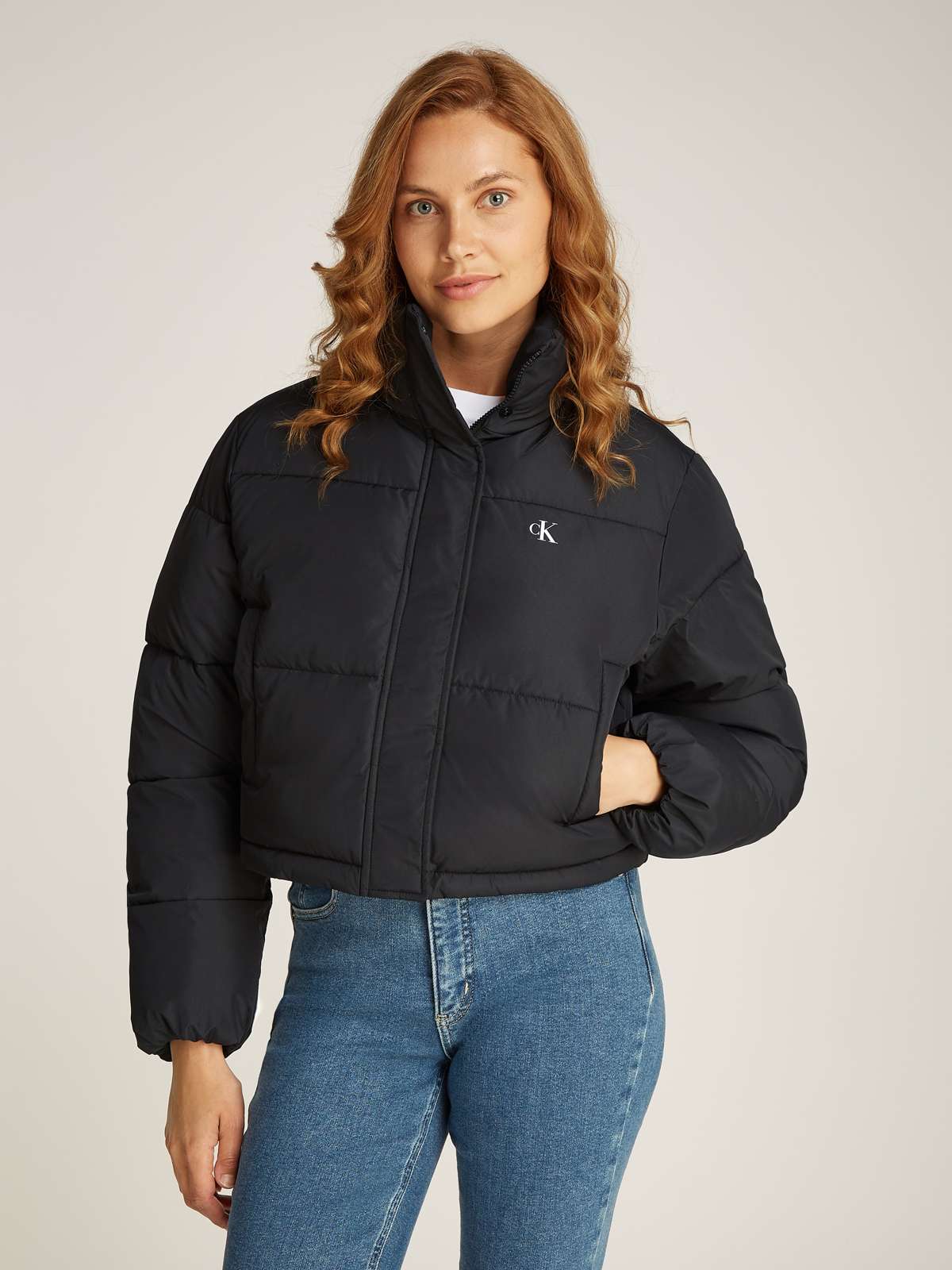 Уличная куртка с капюшоном с тисненым логотипом »MATTE CROPPED ND PUFFER«