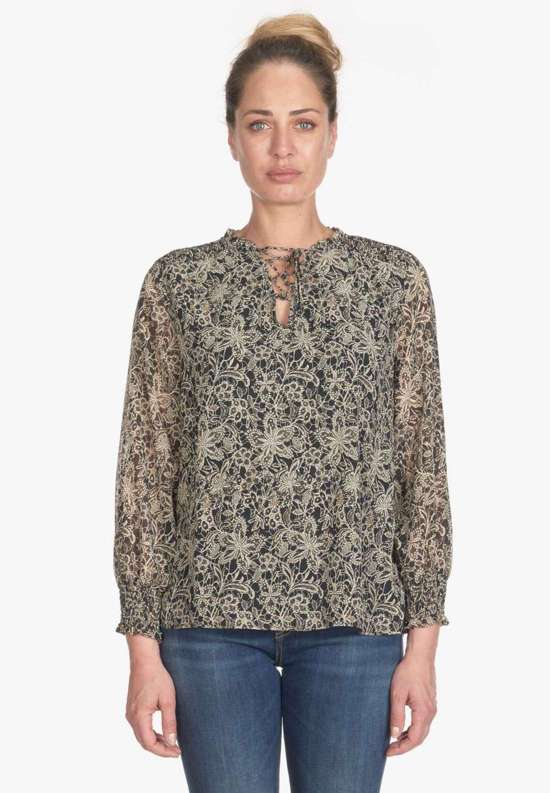 Классическая блузка с завязкой у выреза. MELODY