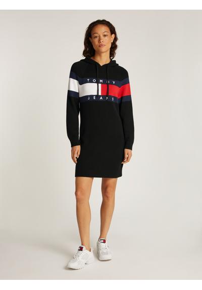 Трикотажное платье с логотипом-флагом »TJW FLAG HOOD SWEATER DRESS EXT«