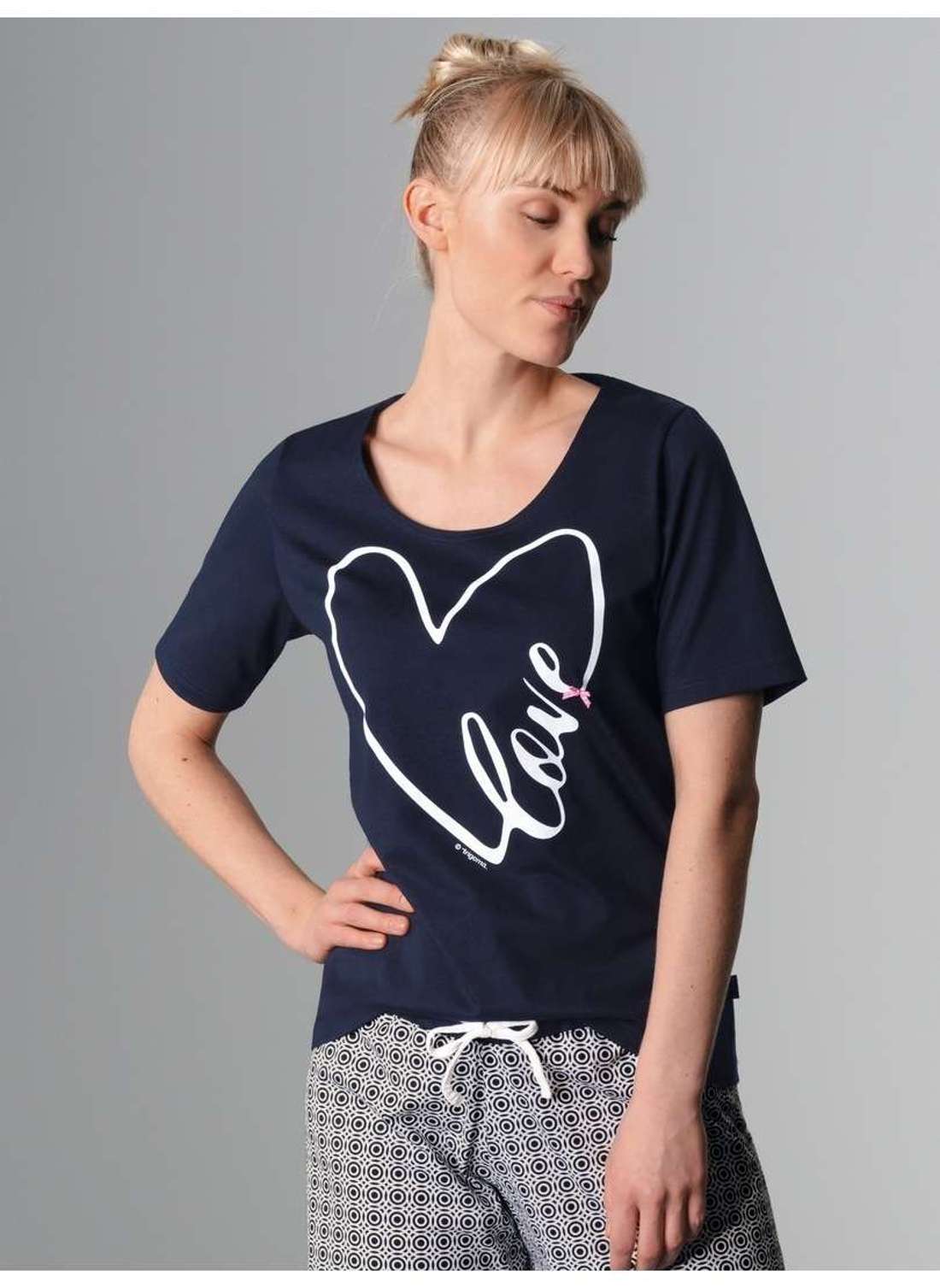Пижамный топ TRIGEMA T-Shirt mit großem Herz-Motiv