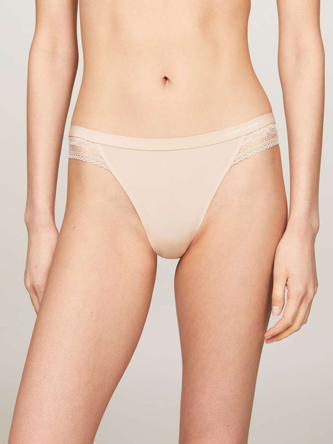 Трусы с кружевом THONG