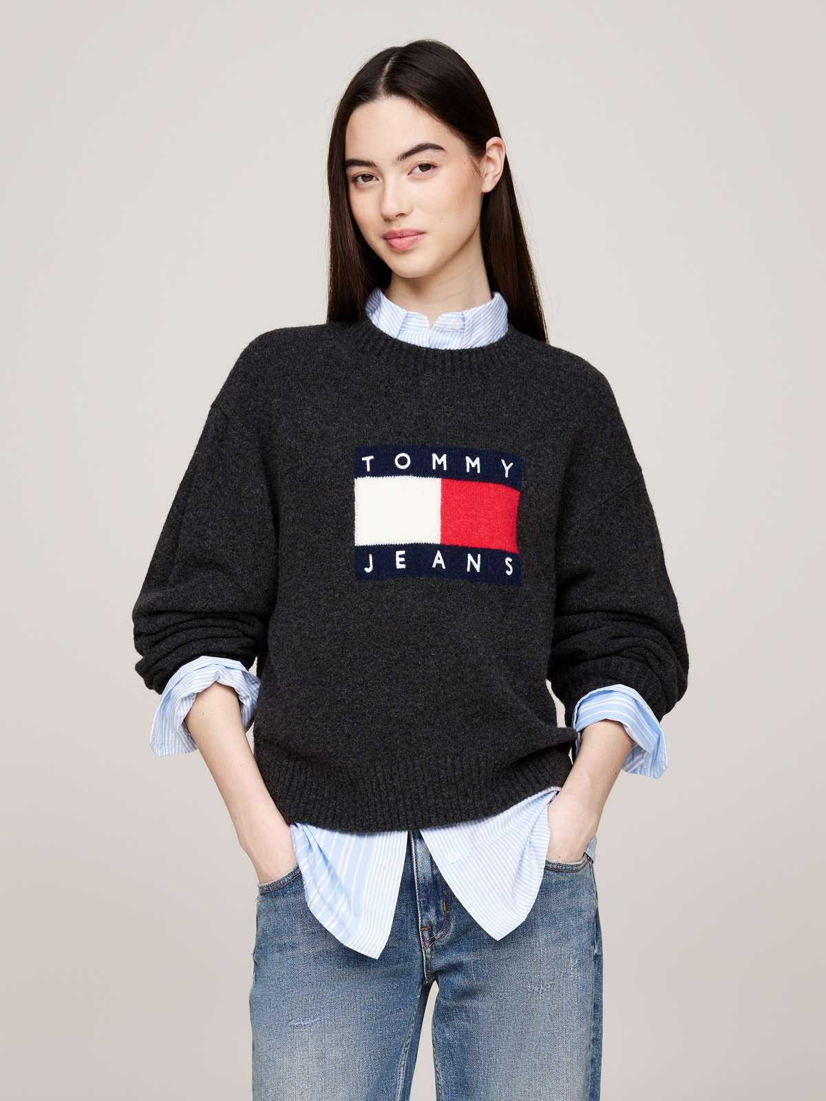 Вязаный свитер в крапинку с логотипом-флагом »TJW MELANGE FLAG SWEATER EXT«