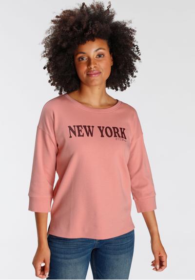 Рубашка с рукавом 3/4 и принтом «Нью-Йорк» спереди.