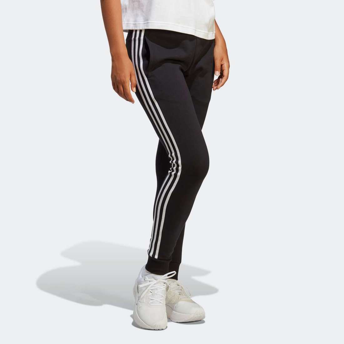 Спортивные брюки ESSENTIALS 3STREIFEN FRENCH TERRY CUFFED HOSE