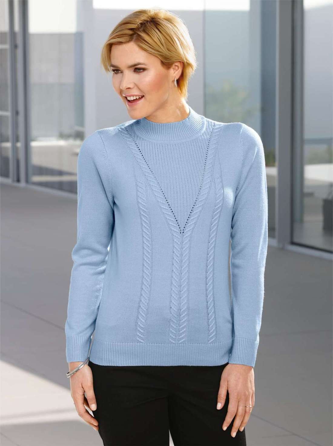 Свитер с воротником-стойкой Pullover