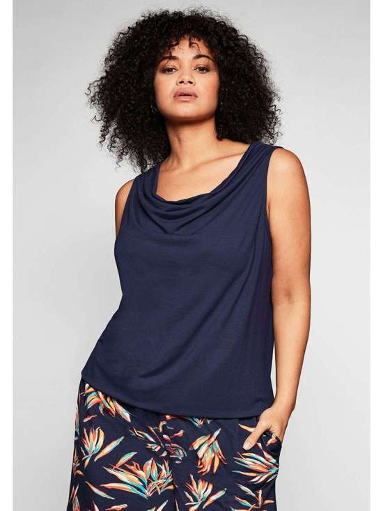 Майка с воротником-хомутом и эластичным поясом. Große Größen