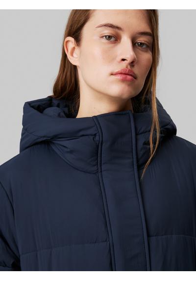 Стеганая куртка с капюшоном и поясом LOGO BELT LONG PUFFER