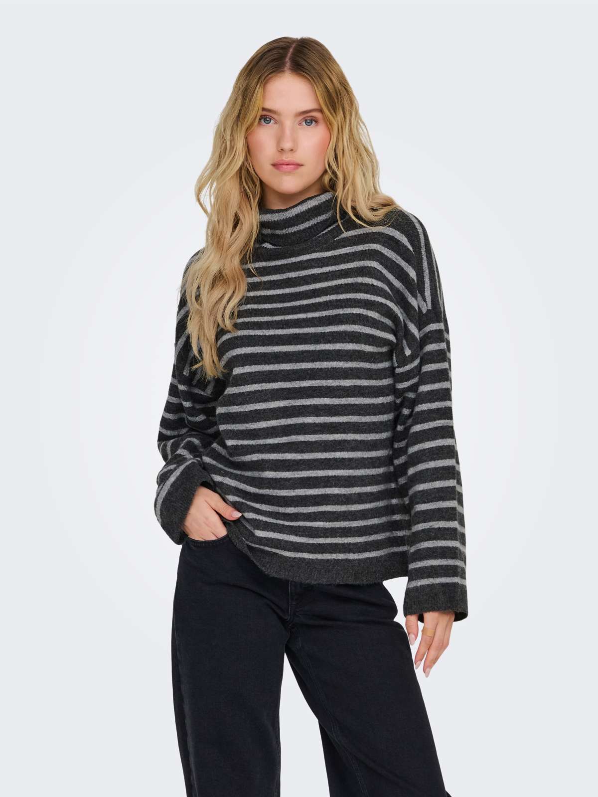 Свитер с высоким воротником »ONLTALIO LS STRIPE ROLLNECK BF KNT«