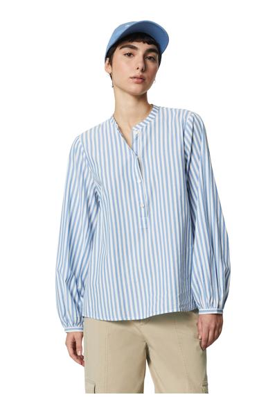 Блузка-рубашка с широкими рукавами