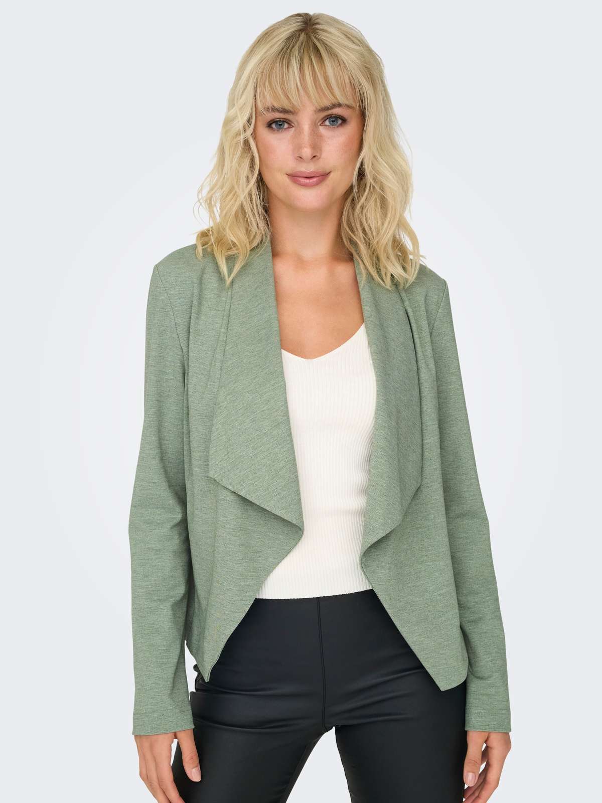 Короткий пиджак »ONLLILIA L/S SHORT MEL BLAZER CC TLR«