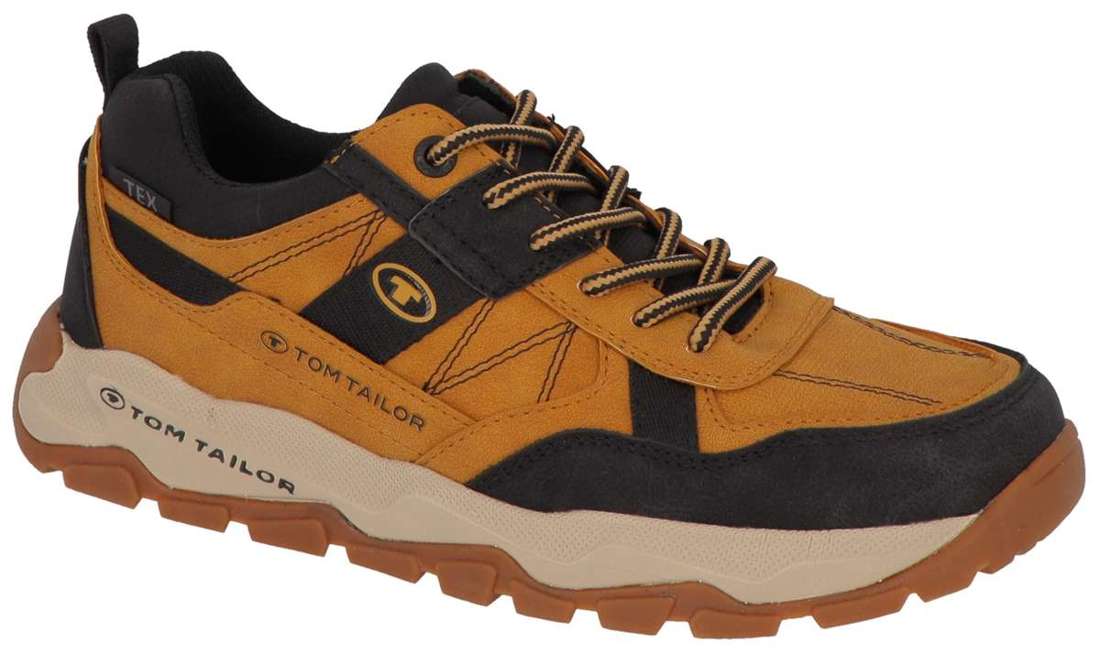 Кроссовки с модной декоративной стежкой