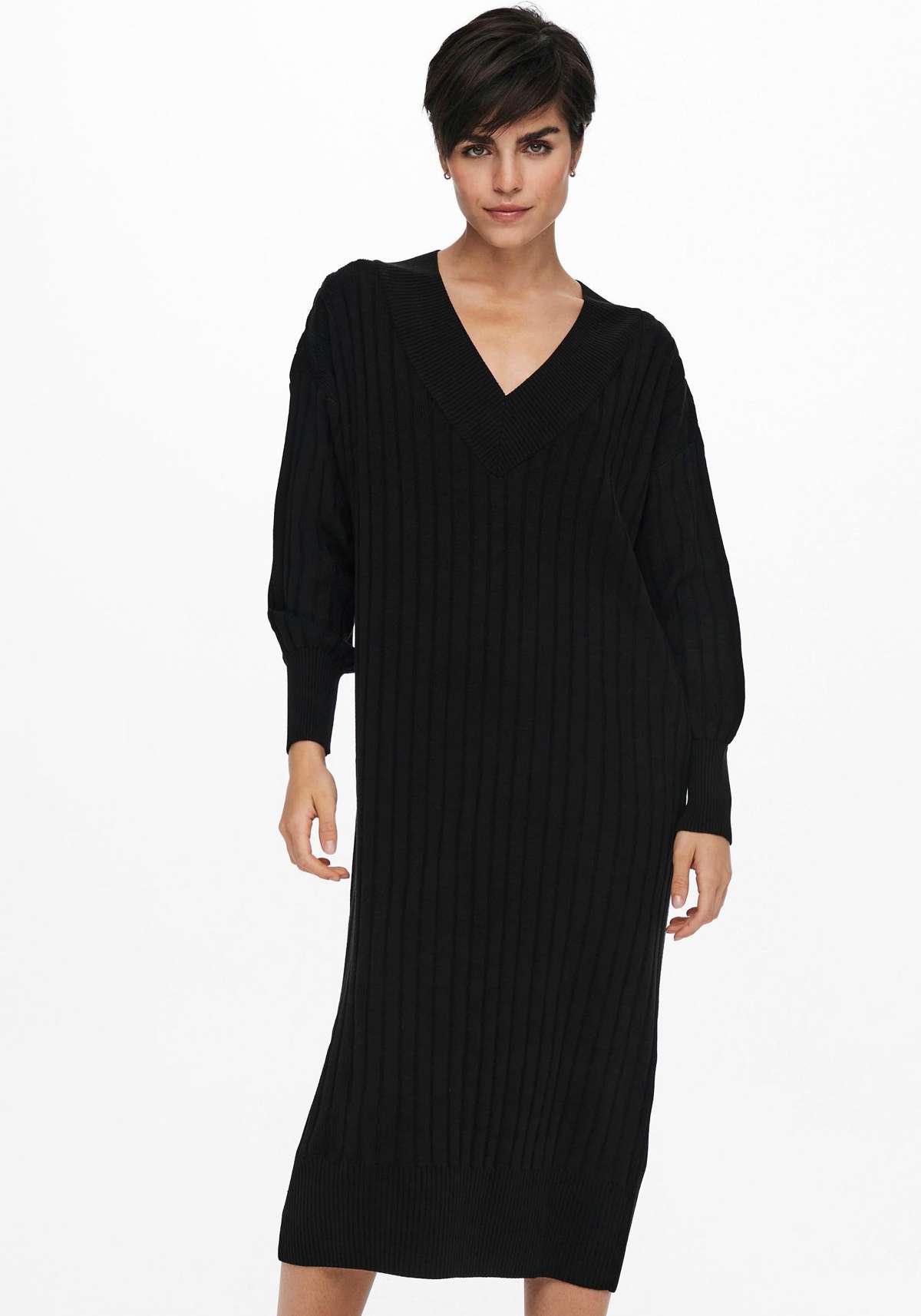 Трикотажное платье »ONLNEW TESSA L/S MIDI V DRESS«