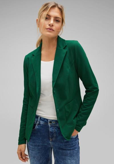 Короткий пиджак с вневременным внешним видом