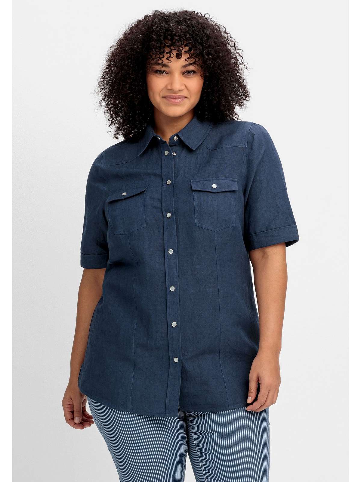 Блузка-рубашка из смесового льна с планкой на кнопках