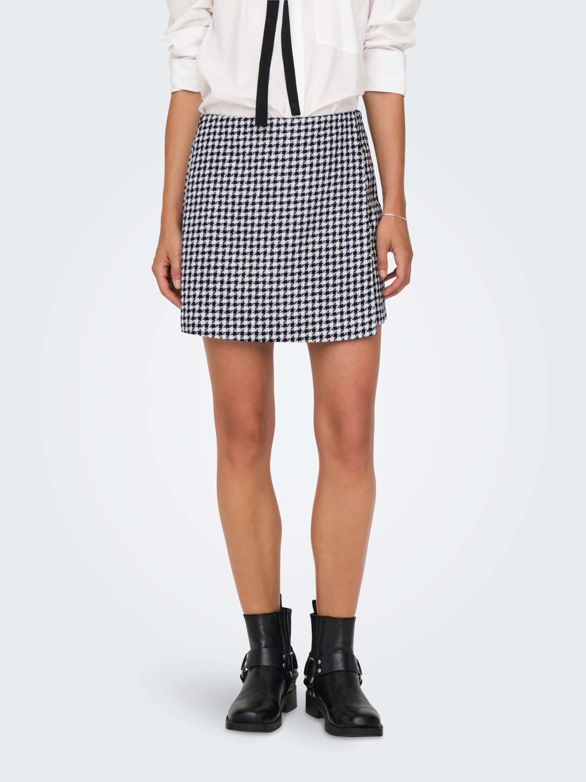 Мини-юбка ONLTERRA HW BOUCLE SKORT CC TLR