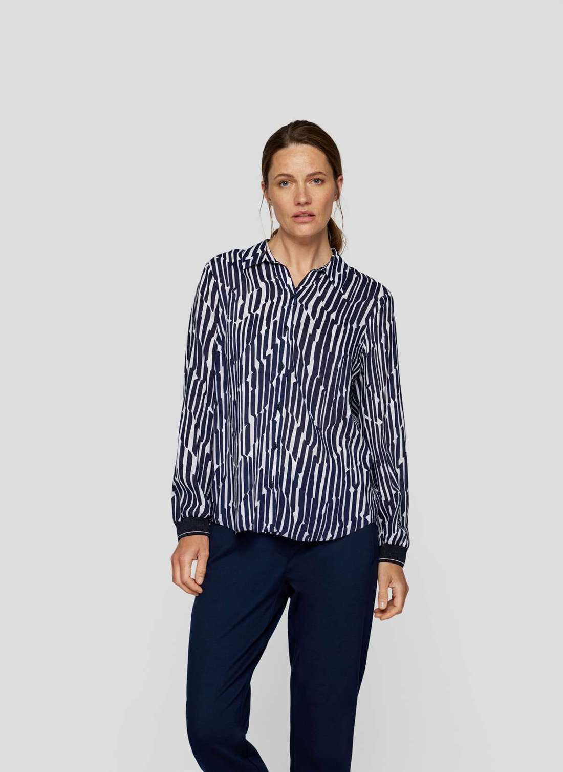 Классическая блузка Stilvolle Damenbluse mit modernem Streifenmuster