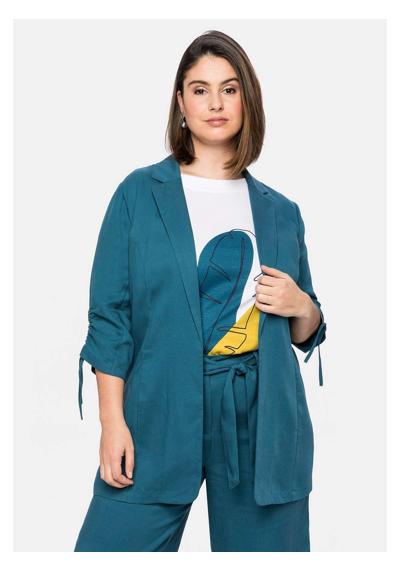 Пиджак-пиджак с воротником с лацканами и рукавами 3/4.