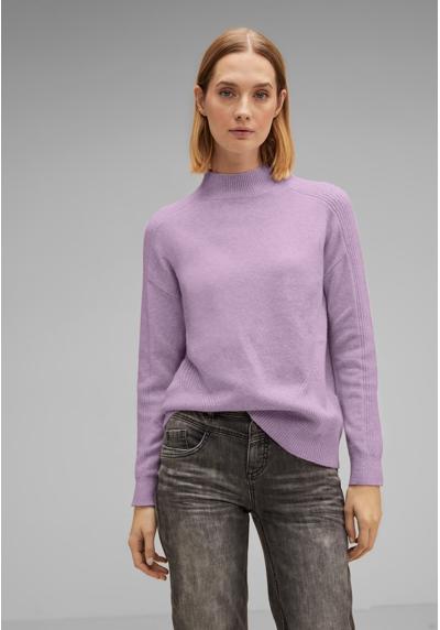 Вязаный свитер, рельефная вязка, меланжевый узор.