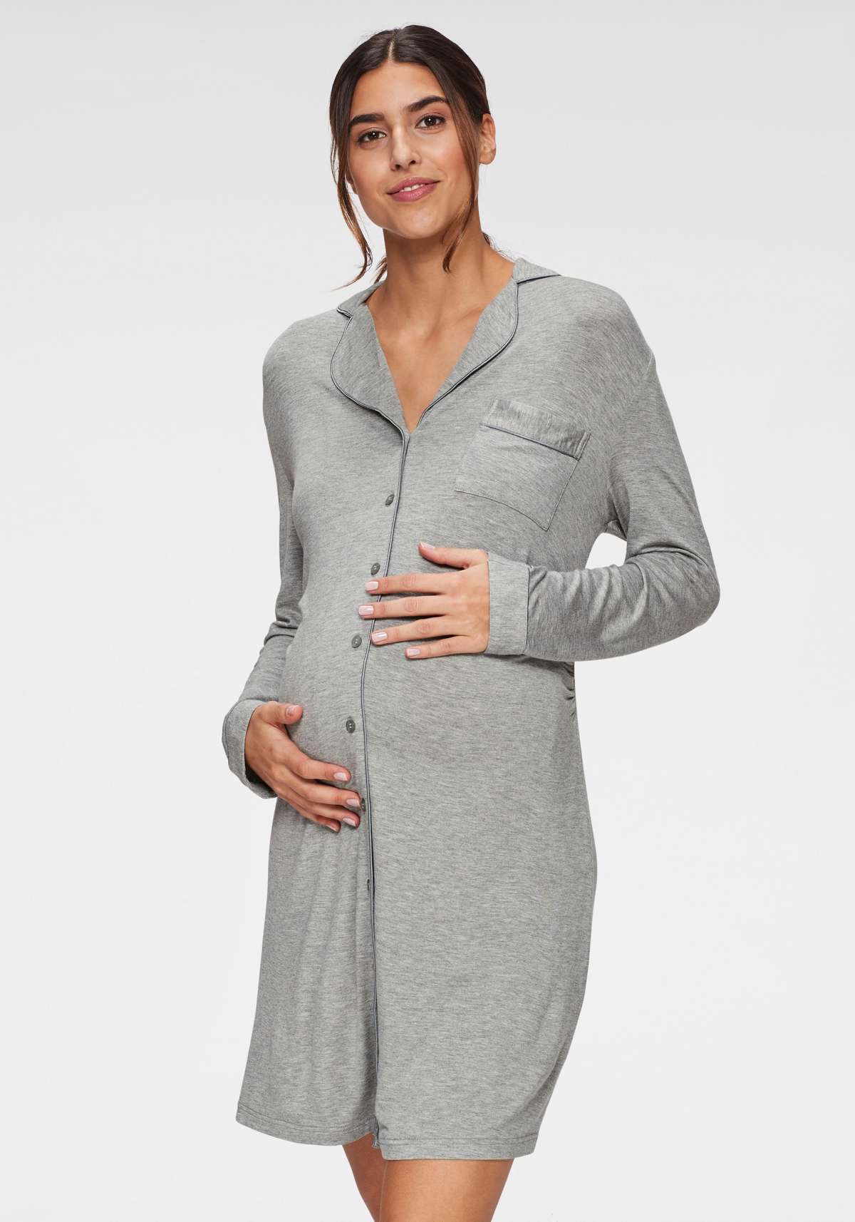 Ночная рубашка для беременных с планкой на пуговицах и рюшами по боковому шву.