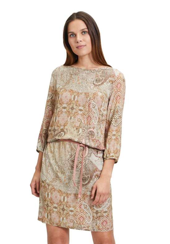 Платье с принтом Casual-Kleid mit Muster