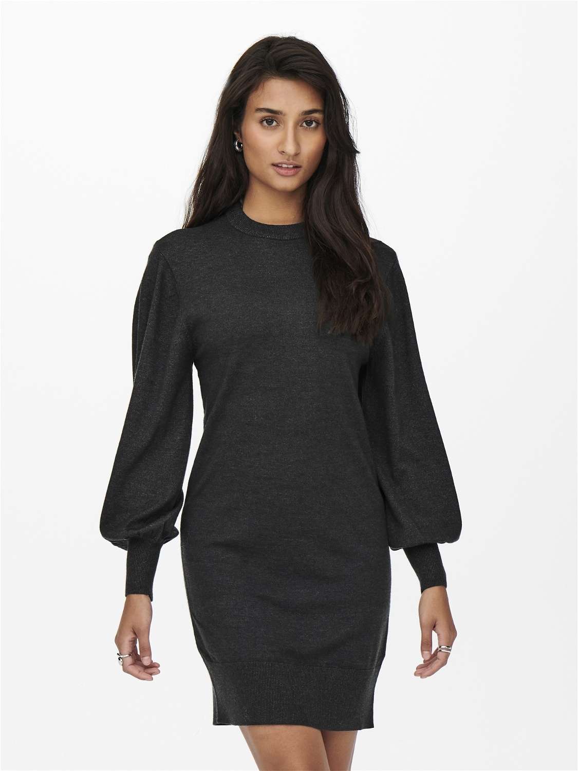 Трикотажное платье »ONLLABELLE LIFE L/S DRESS KNT NOOS«