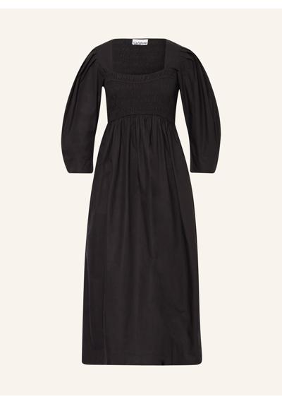 Платье с рукавами 3/4