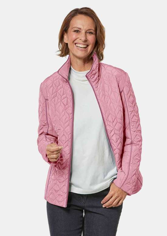 Слегка утепленная стеганая куртка