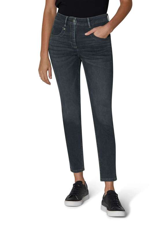 Укороченные джинсы узкого кроя из экологически чистого хлопка, постиранные.