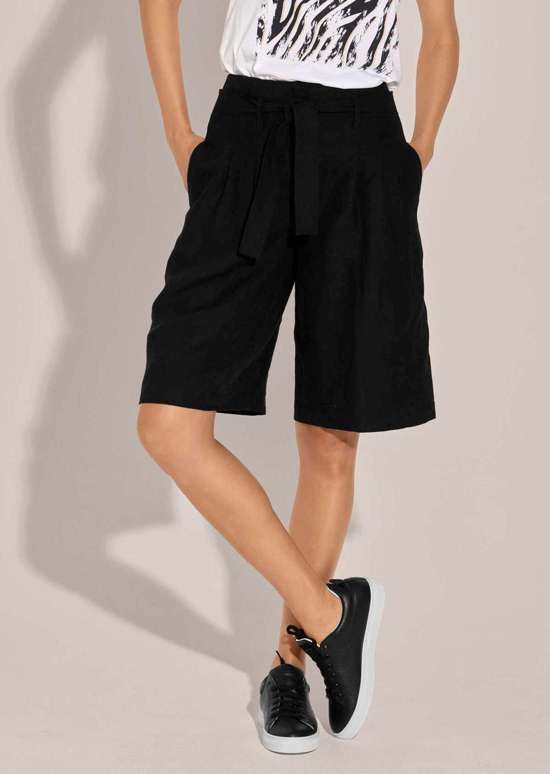 Льняные шорты-бермуды с завышенной талией