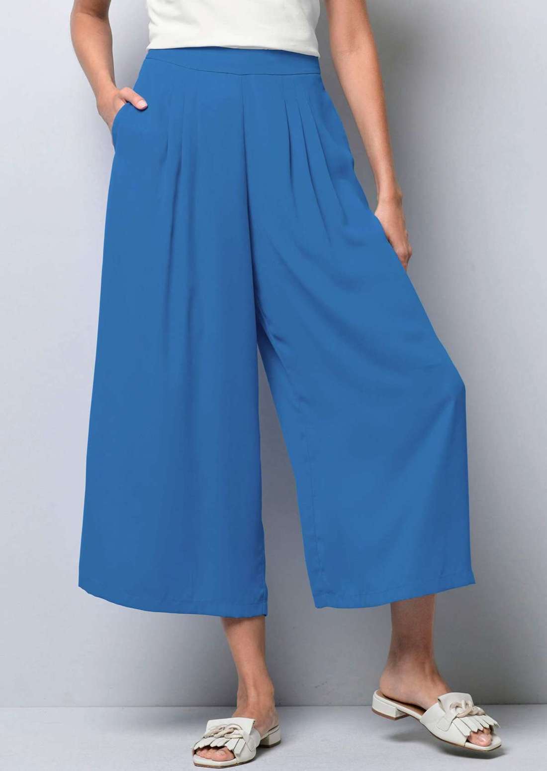 Брюки со складками