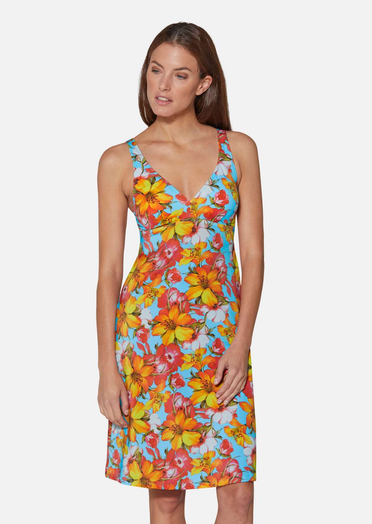 Расклешенное пляжное платье с цветочным принтом