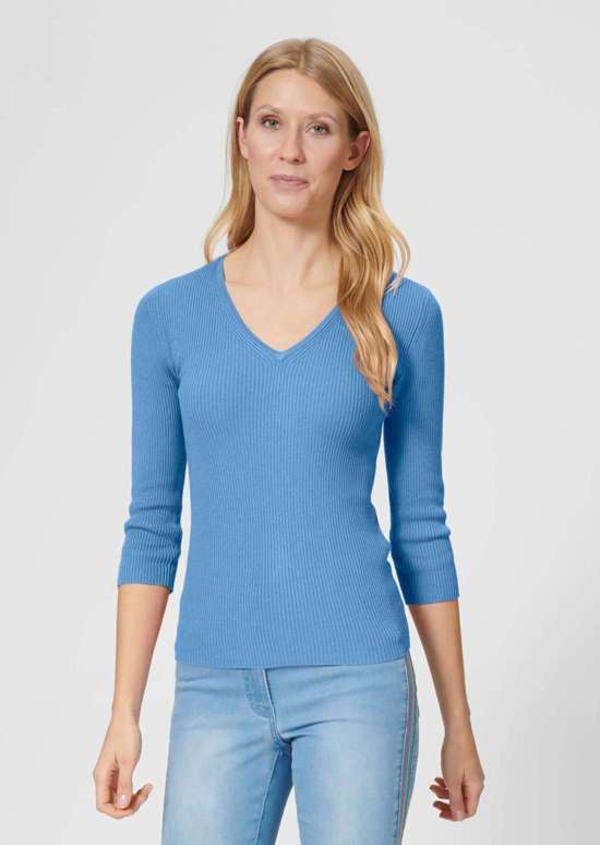 Узкий свитер в рубчик с рукавами 3/4.