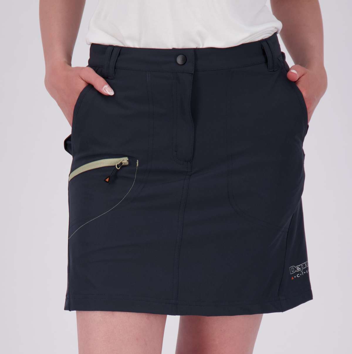 Шорты GRANBY NEW CS SKORT и короткая юбка также доступны в больших размерах.