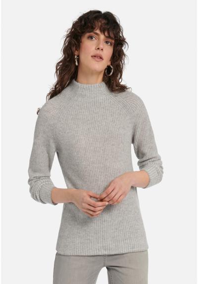 Кашемировый вязаный свитер