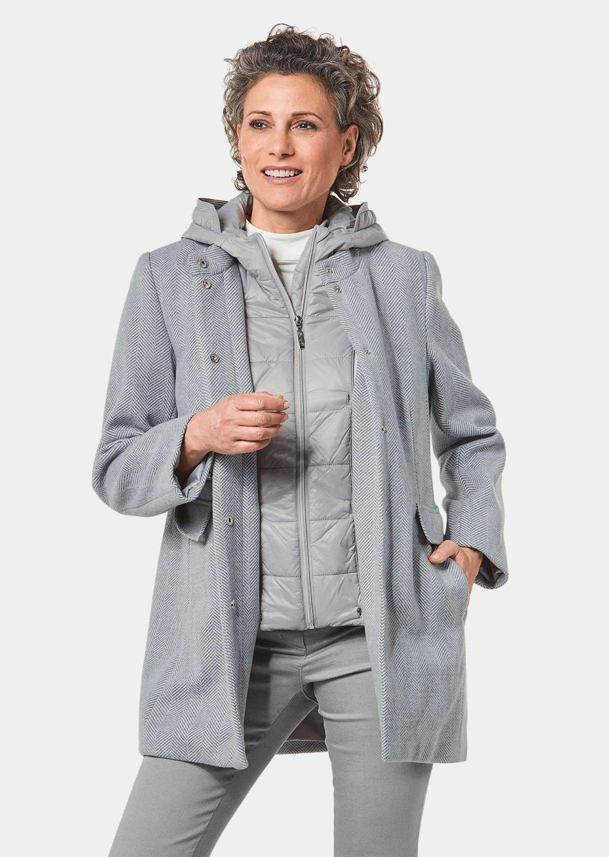 Короткое пальто со съемной стеганой подкладкой