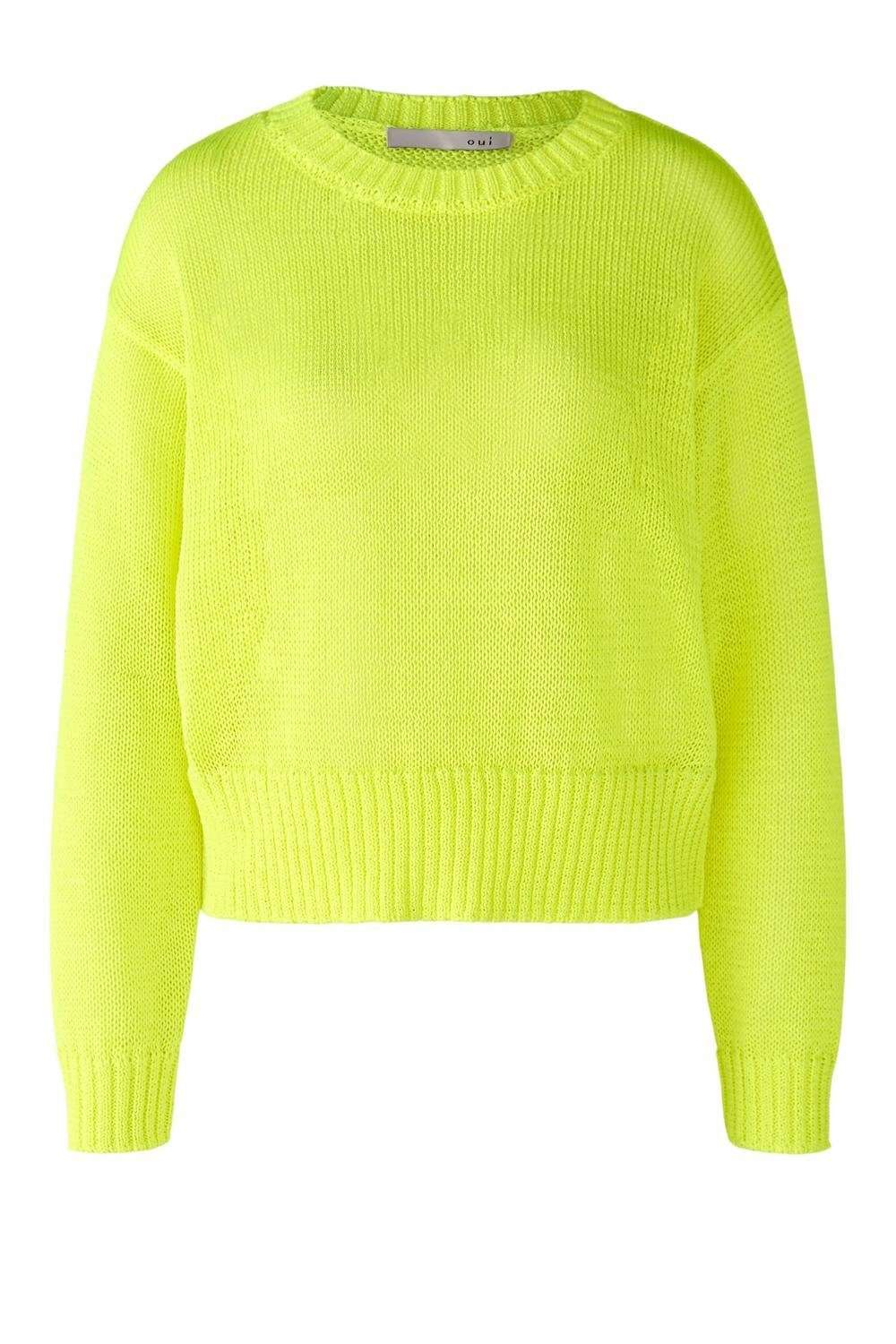 Вязаный пуловер-свитер укороченной длины