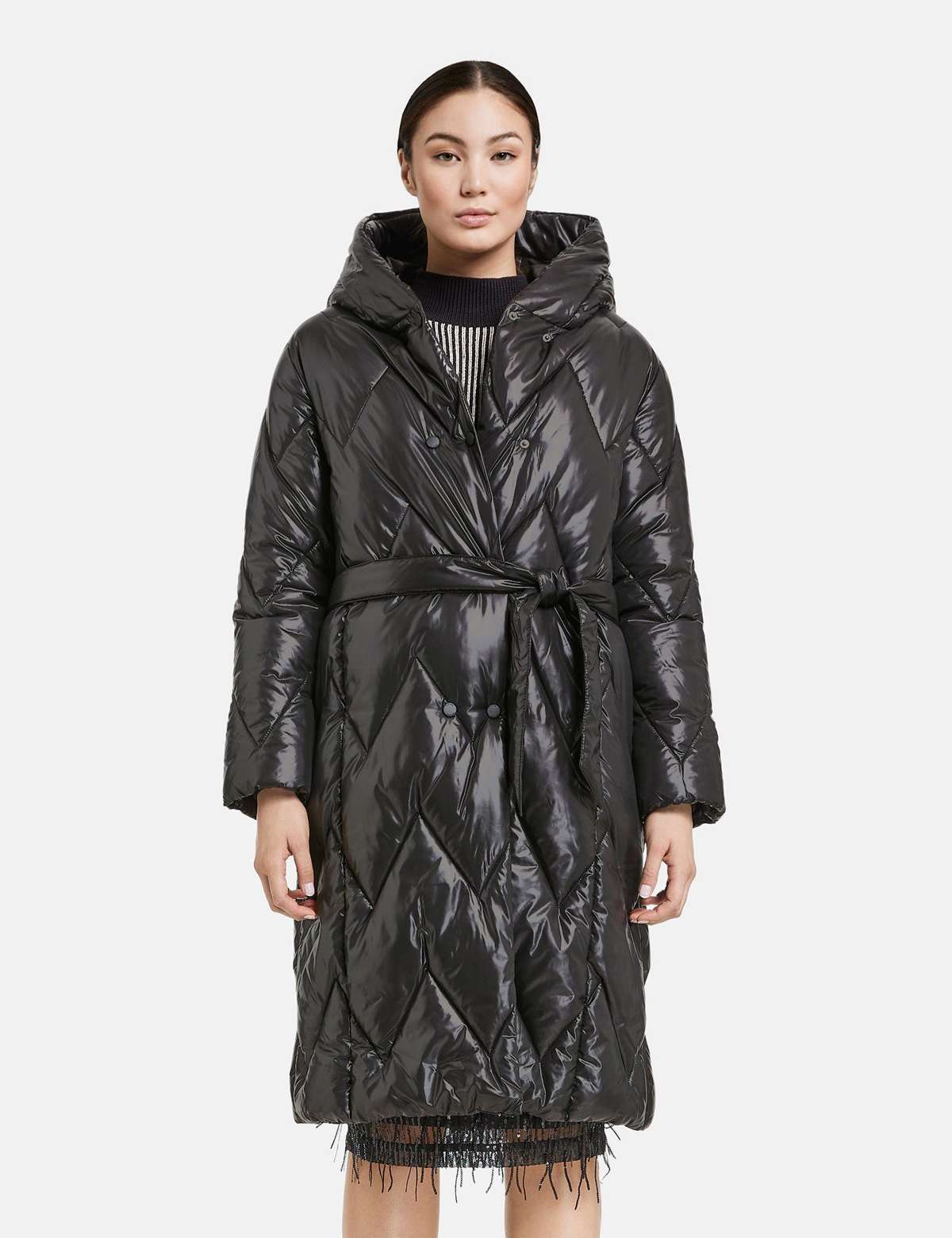 Зимнее пальто стеганое пальто с блестящим эффектом