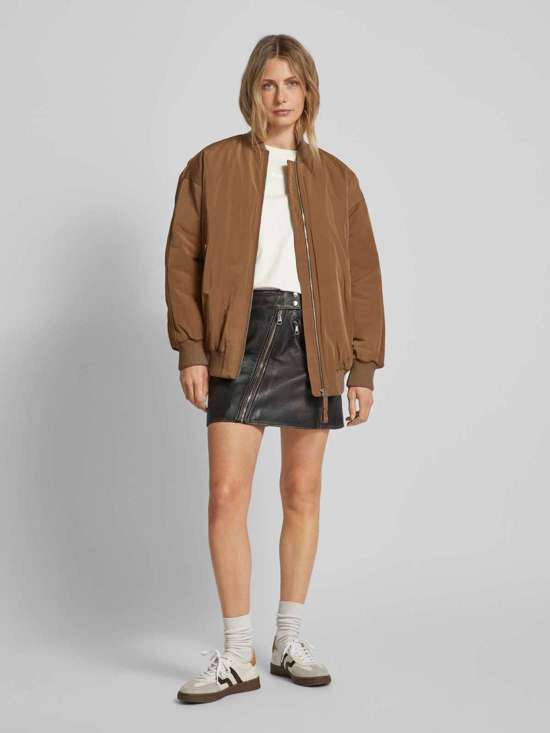 Футболка оверсайз с принтом этикетки Enis