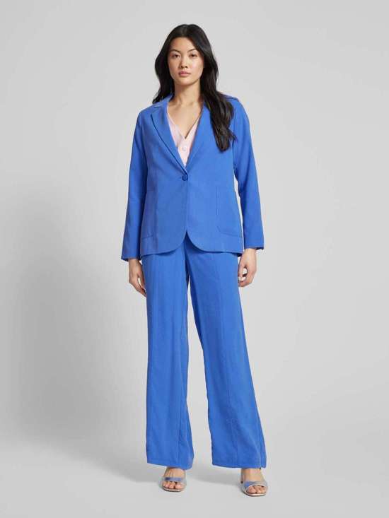 Блейзер с накладными карманами