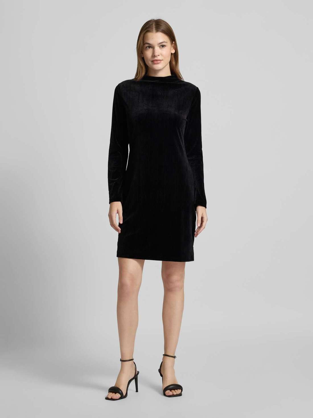 Платье длиной до колена с воротником стойкой RUBY DRESS